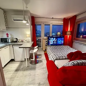 https://love-metro-wifi-300mbs-65tv-netflix-hbo-appletv.warsawhotelspoland.com