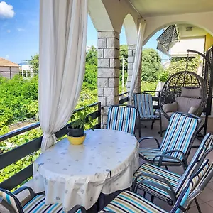 https://haus-ana-350s.hotelinzadar.com
